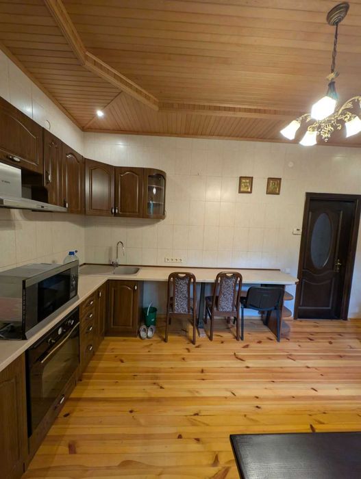 Оренда  БУДИНКУ !Зарядка для електромобіля!