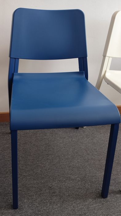 Krzesło Ikea Teodores białe i niebieskie