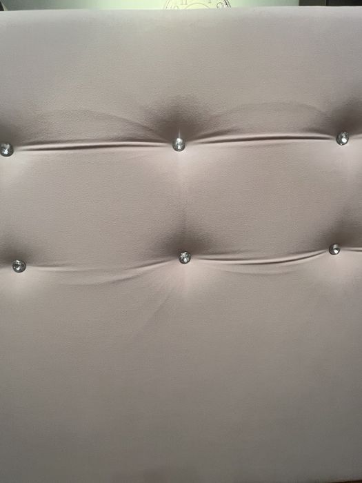 Zagłówek łóżka pikowany