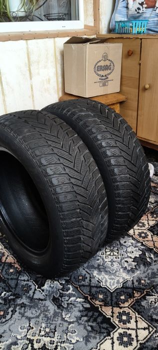 Продам 195/60R15  Dunlop два ската500грката