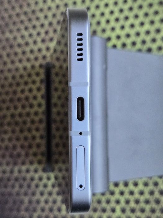 Notning phone 2 (12/512Гб)+2 чохла у подарунок (стан нового!)