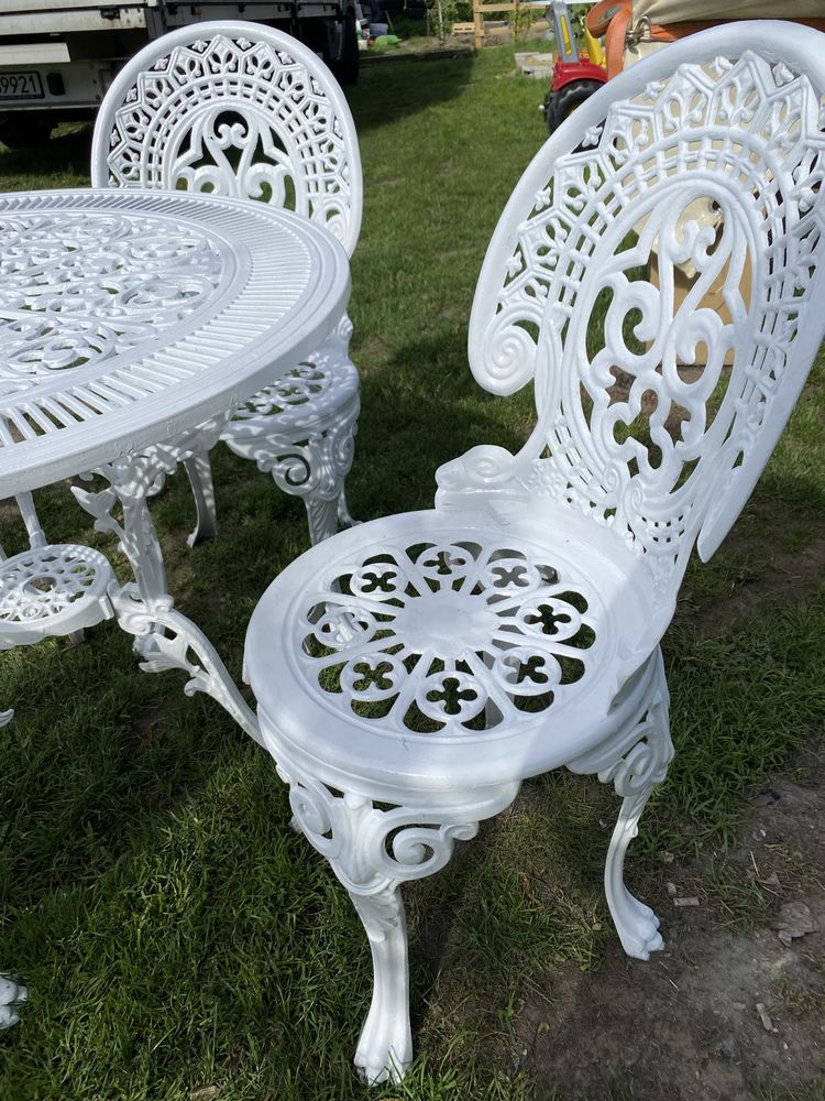 Komplet ogrodowy stól + 4 krzesla ażur