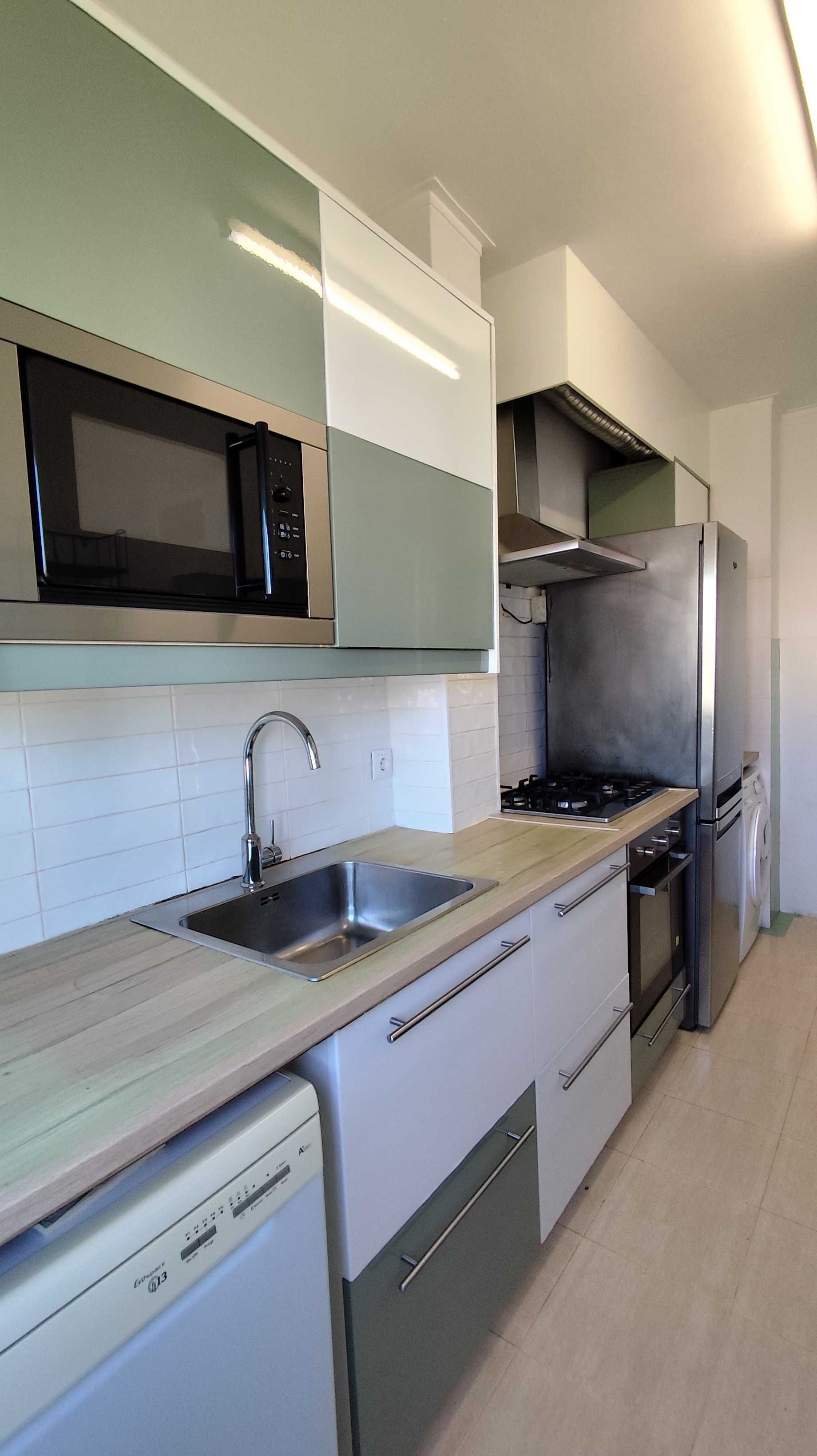 Apartamento em rua Maria Telles Mendes, 8, Paço de Arcos - Oeiras