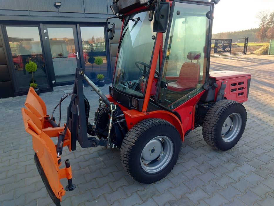 Ciągnik ogrodniczy komunalny ANTONIO CARRARO HST 4x4 Diesel do śniegu