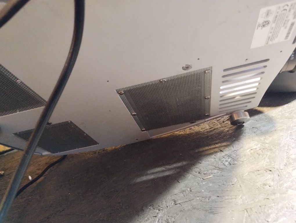 Barco id h500 projektor zabytek