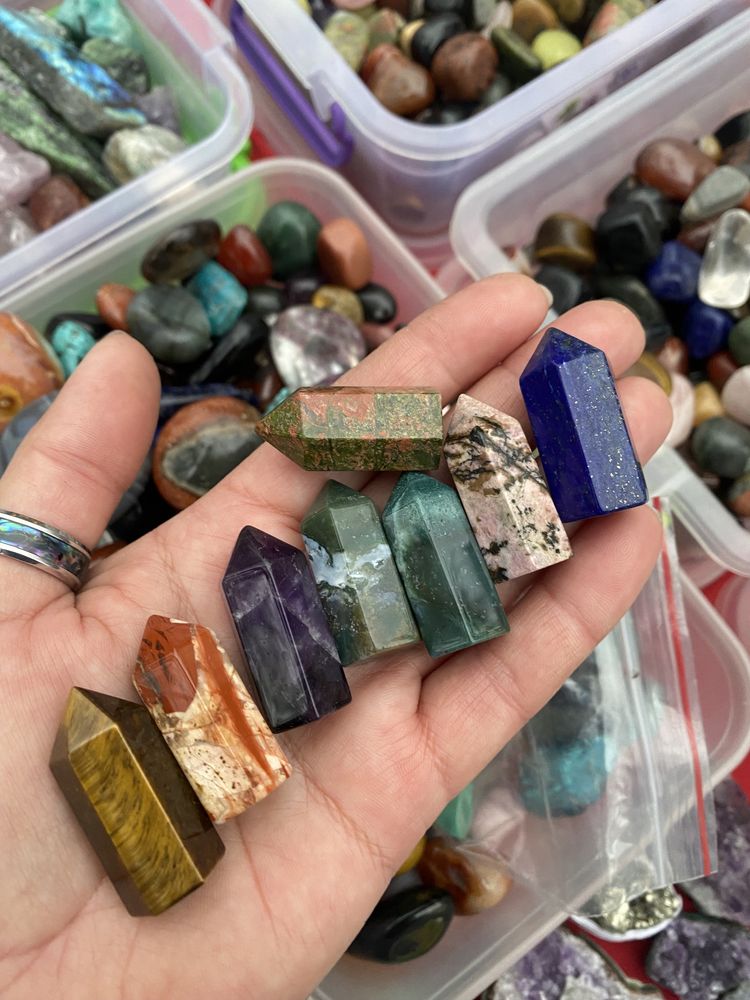 Продам браслеты из натуральных камней; кристаллы
