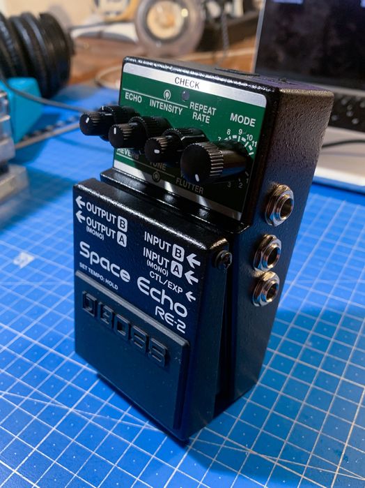Педаль Boss RE-2 Space Echo ехо