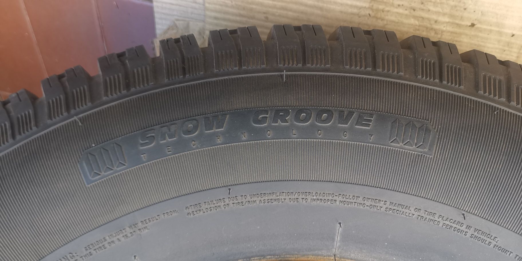Pneu Cooper Discoverer M+S 265 75 R16