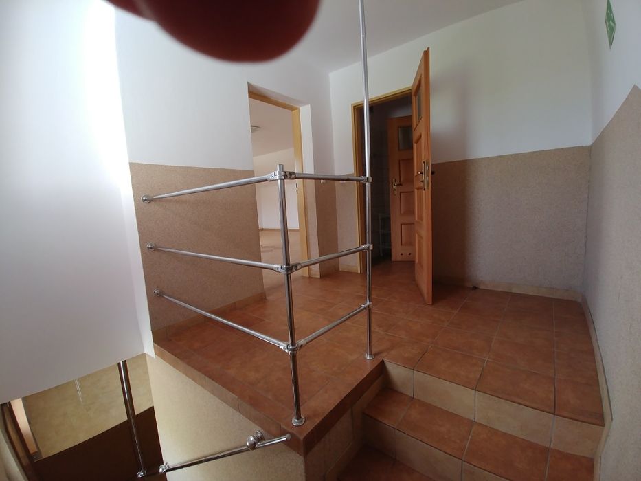 Wynajmę magazyny z zapleczem biurowym 420 m2 Jadowniki k/Brzeska