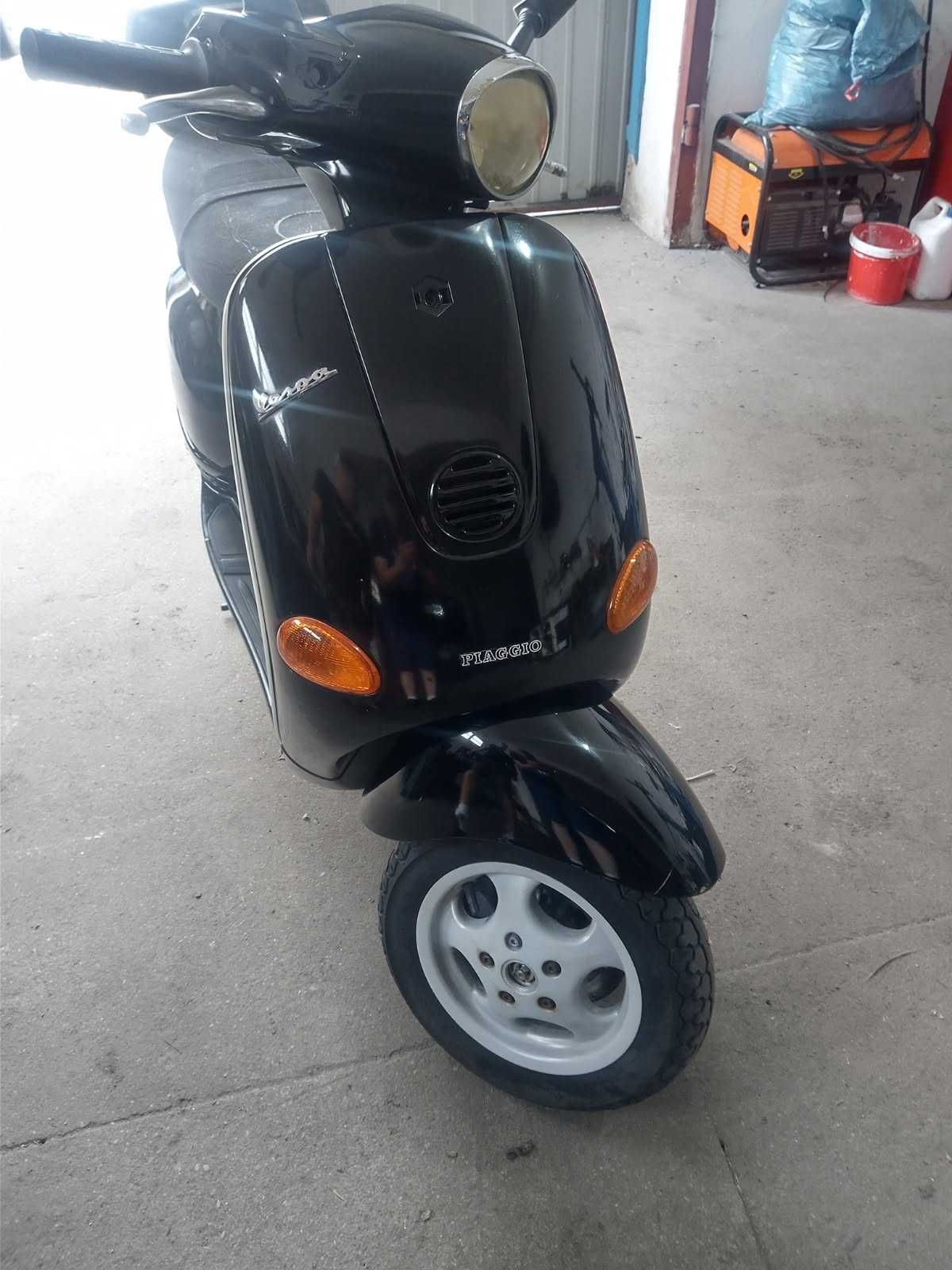 skuter paggio vespa 125 w cenie roweru