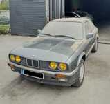 BMW E30 320i COUPE