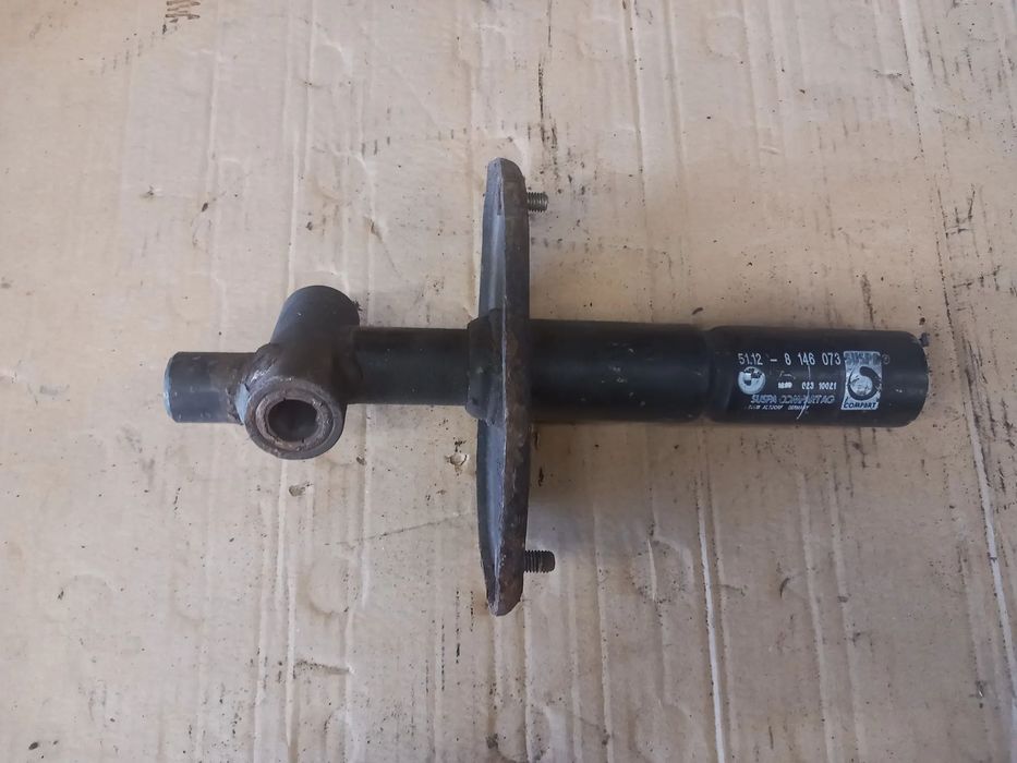 BMW E36 TYŁ ODBÓJ ZDERZAKA 8146073