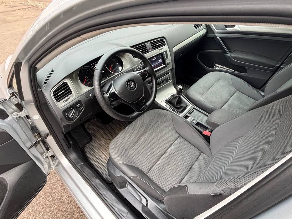 Гольф 7 1.6 дизель   "Рідна фарба "