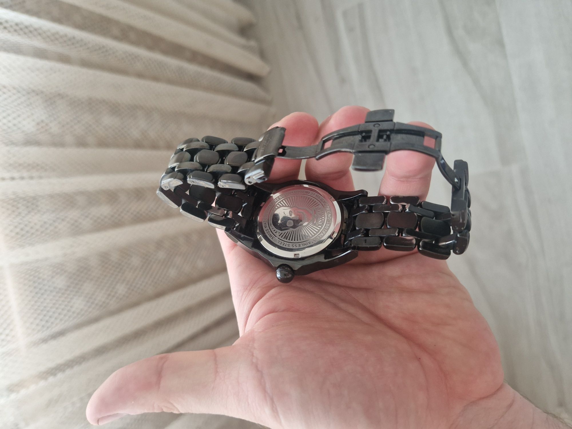 часи годинник инвикта керамика  invicta швейцария