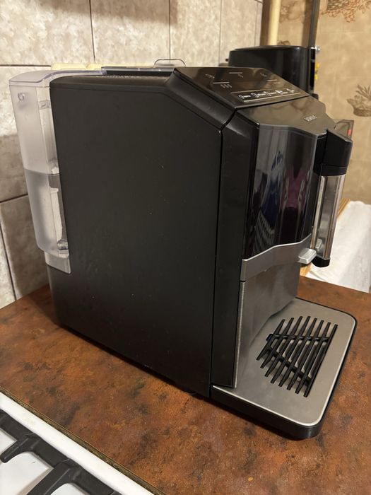 Кавомашина Siemens EQ300 (Автоматична, 5 напоїв, капучинатор)