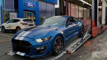 Ford Mustang Pierwszy właściciel, niespełna 4000 km przebiegu. Stan idealny.