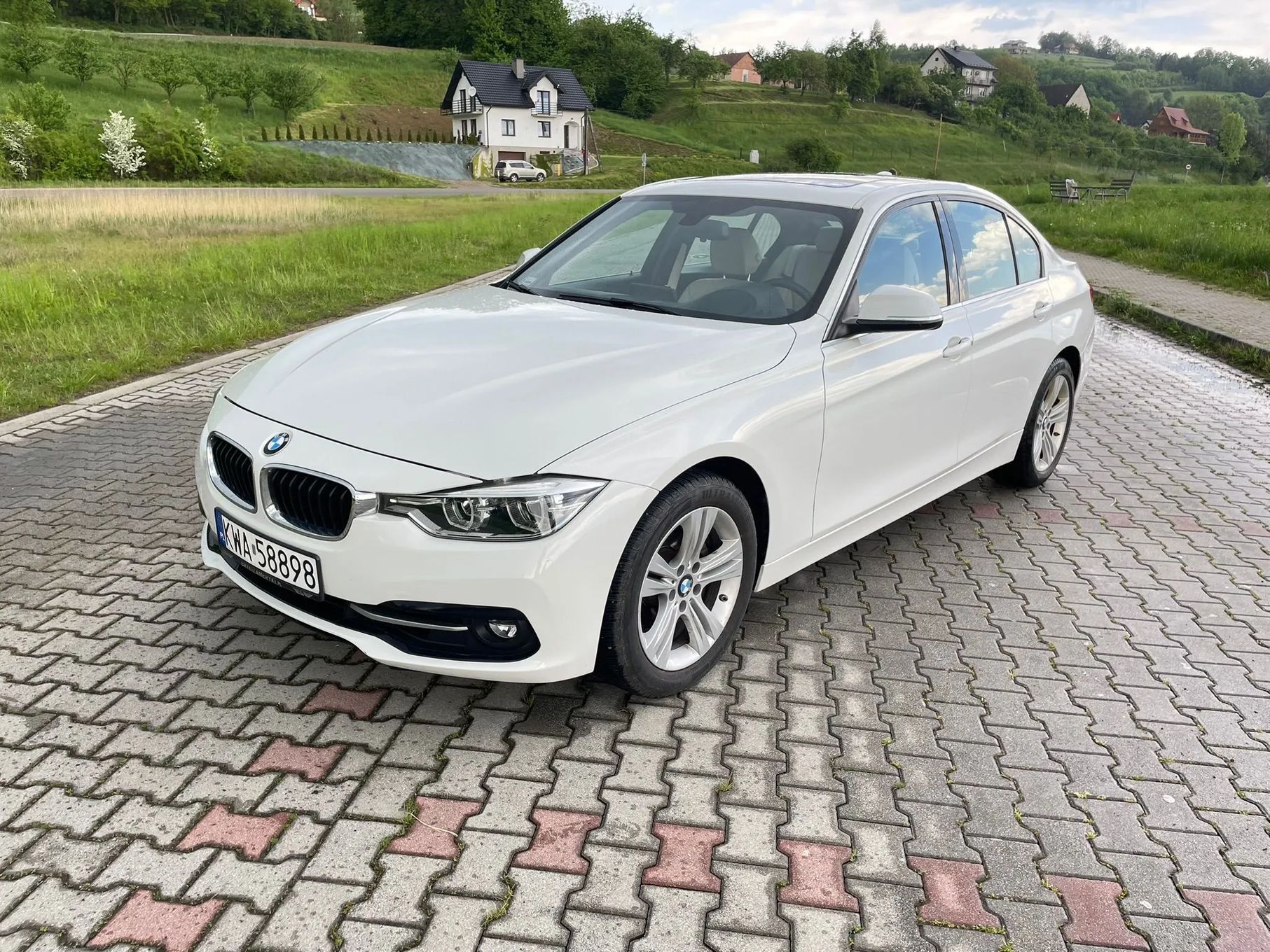 BMW Seria 3 BMW 330i xDrive Sport Line | HUD | CarPlay | LED | Szyberdach | Kamera