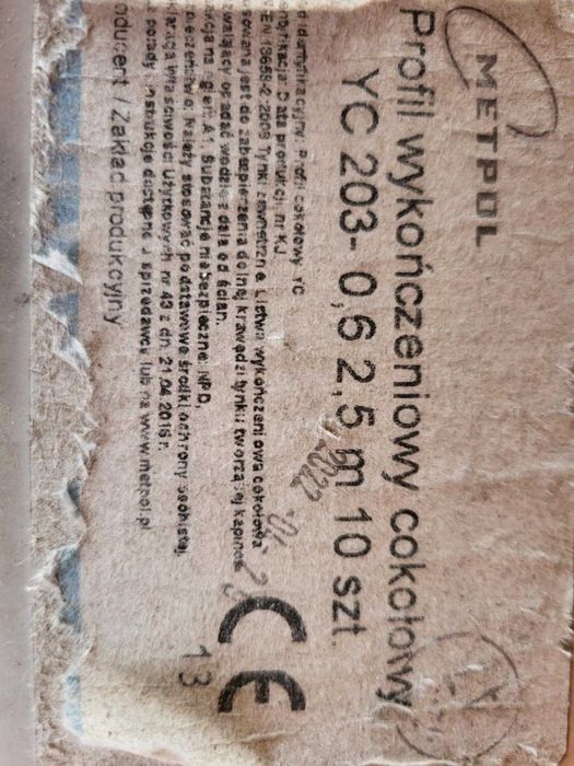 Profile wykończeniowe cokołowe METPOL 203 mm, dł. 2,5 m (16 szt.)