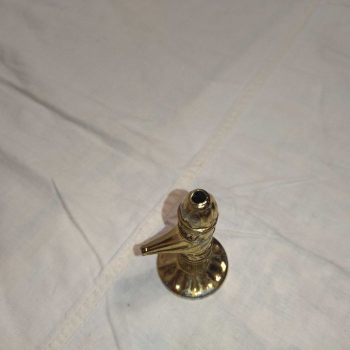 Мініатюрні іграшкові фігурки: перечниця, кран-колонка, Англія