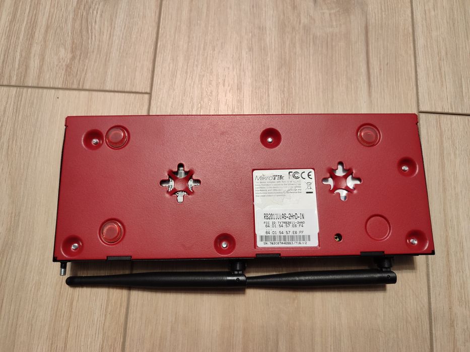 Маршрутизатор роутер  MikroTik RB2011UiAS-2HnD-IN WIFI WI-FI