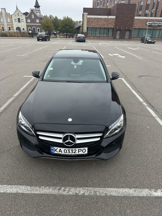 Мерседес C 300