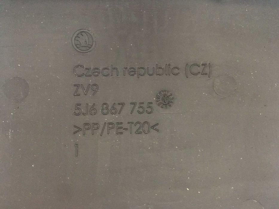 Osłona silnika tylnej wycieraczki Škoda Fabia II 07-10 HB HatchBack