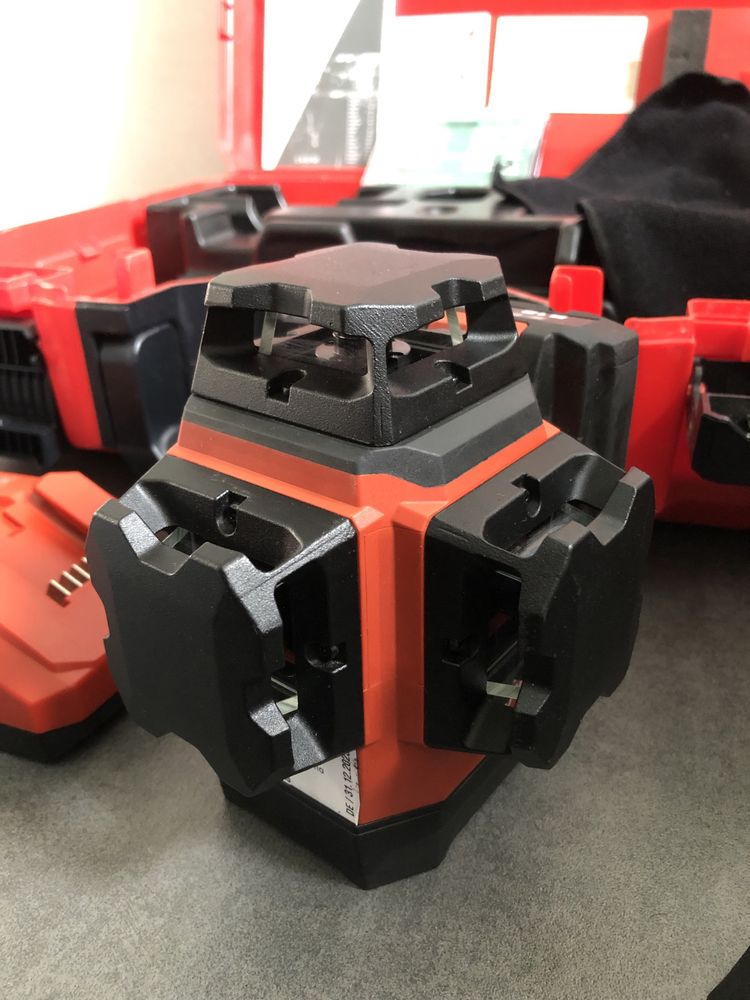 Мультилінійний лазерний нівелір Hilti PM 30-MG, 3D