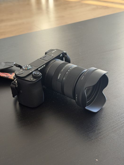 Aparat Sony A6000 + Sigma 18-50 2.8 DC DN