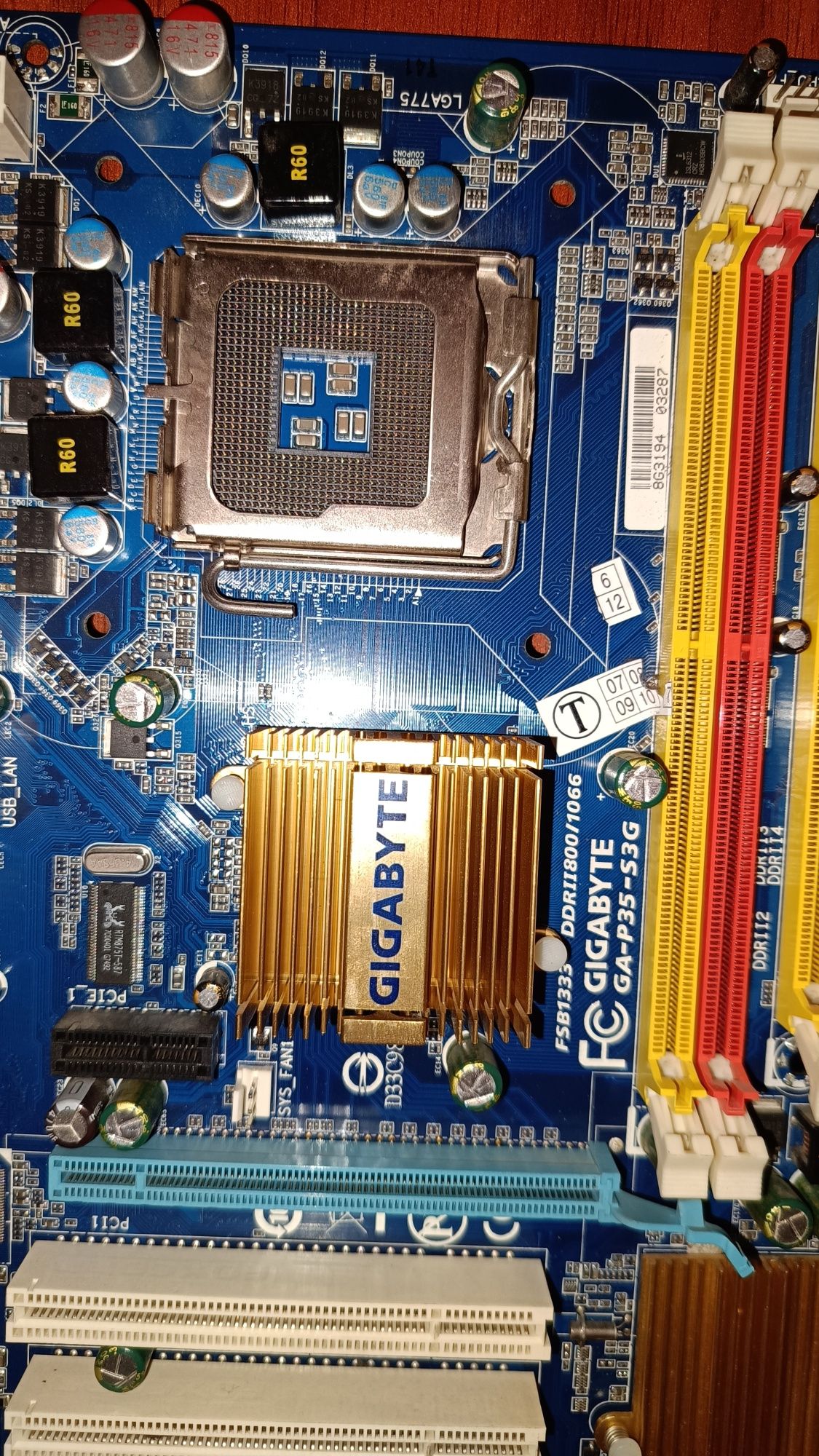 Материнская плата 775 Socket Gigabyte GA-P35-S3G сокет 775