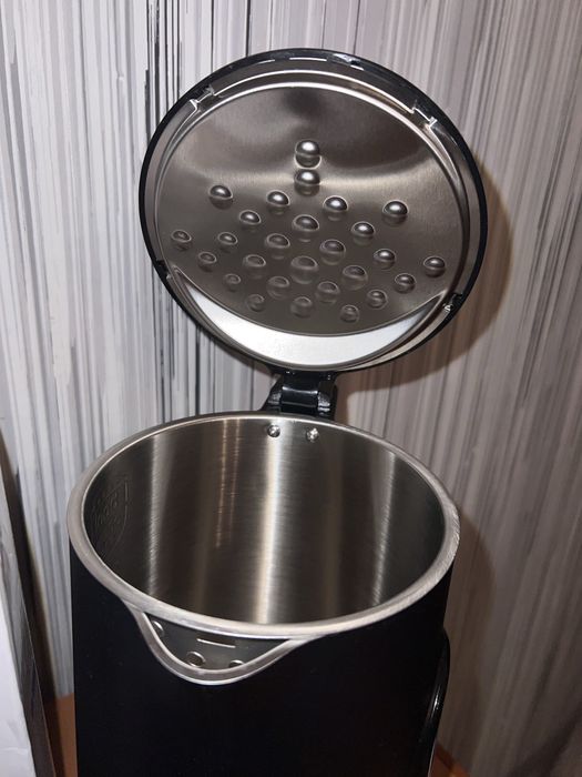 Новий чайник Emerio з цифровим дисплеєм