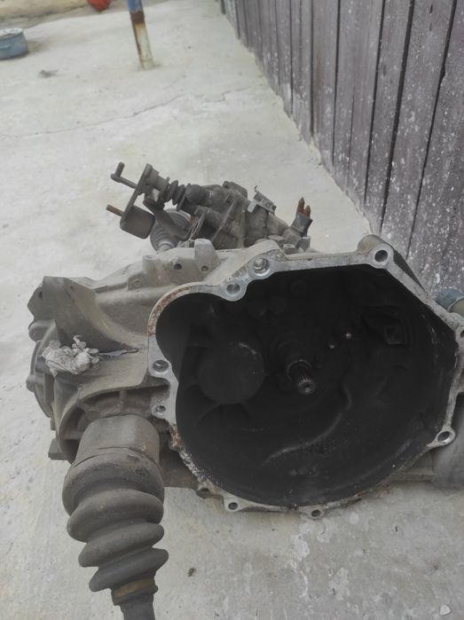 Мотор, двигатель 4G13,КПП,привода,головка,датчики mitsubishi colt 5пок