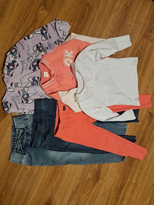 Spodnie jeansy  bluzy biała bluzeczka 4latka
