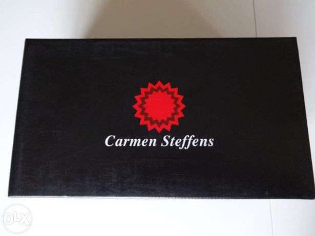 Sapatos da marca Carmen Steffens