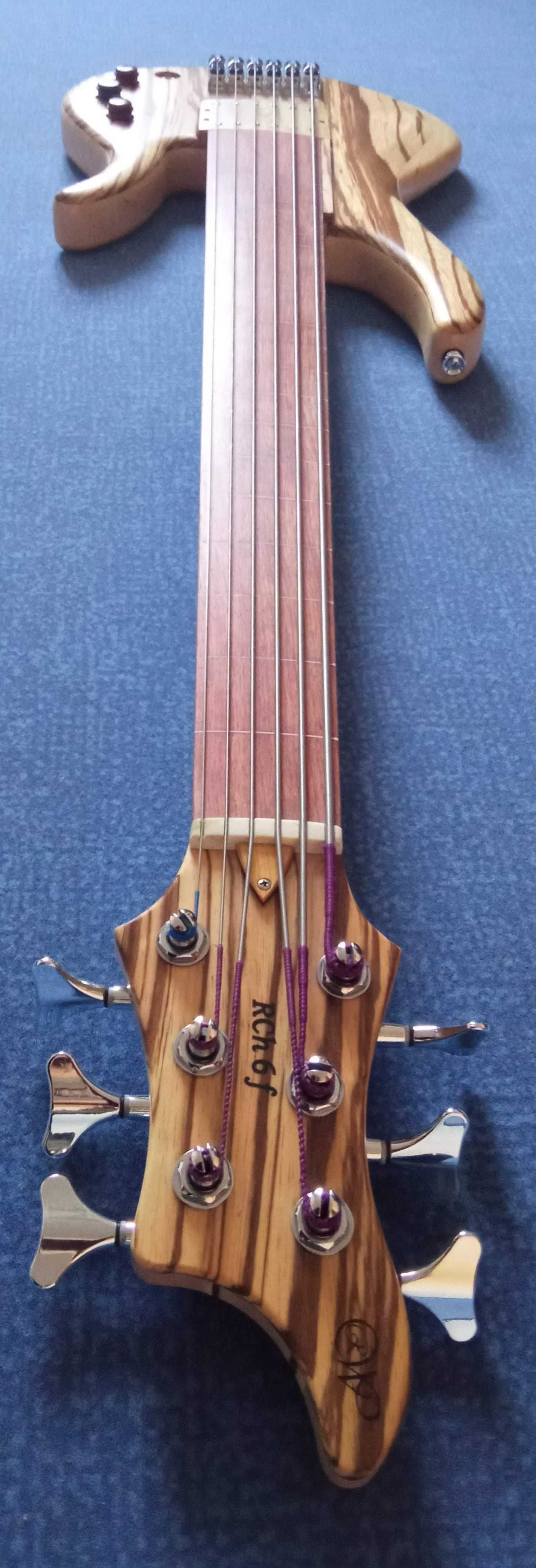 Gitara basowa fretless 6 strun