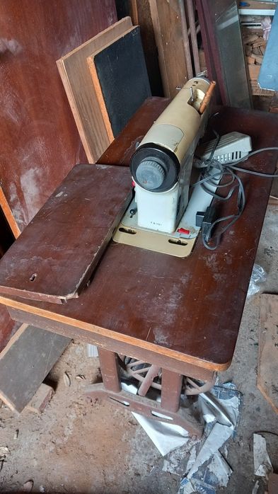 Maquina de costura Borletti B1101 de 1965 - Melhor oferta
