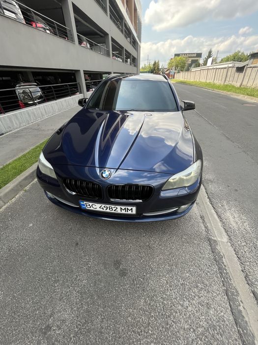 Бмв ф11 520д 2011р