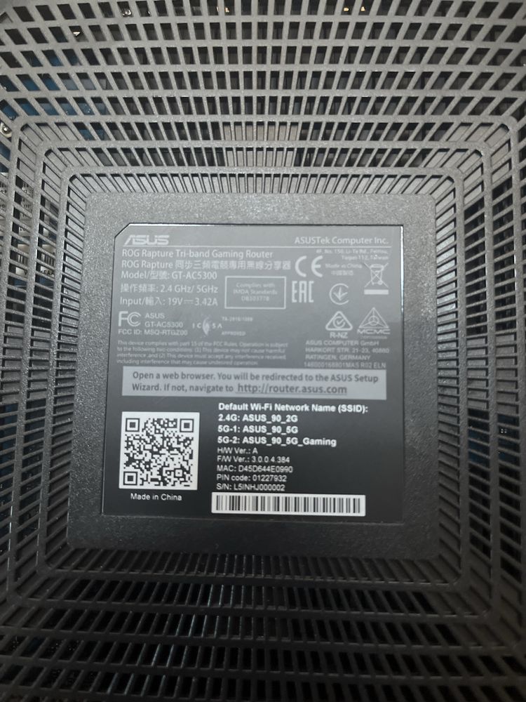 Ruter asus model: Rog Rapture GT-AC5300