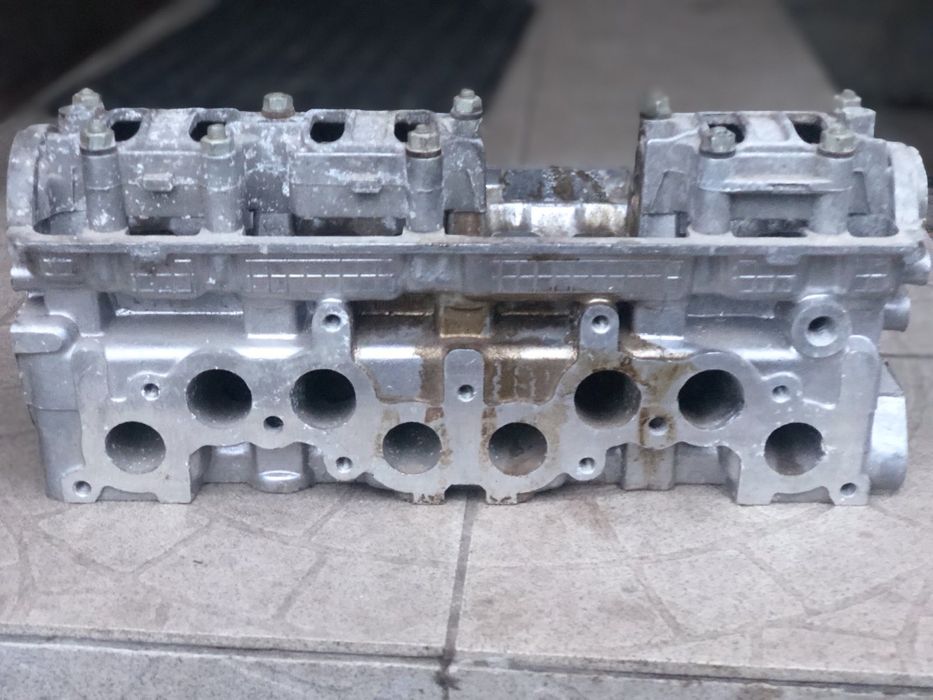Головка блоку циліндрів двигуна ВАЗ 2108