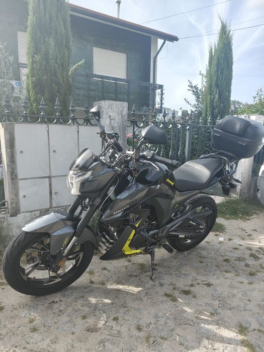 Zontes 125 Z2 LCD – Impecável e pronta a andar!