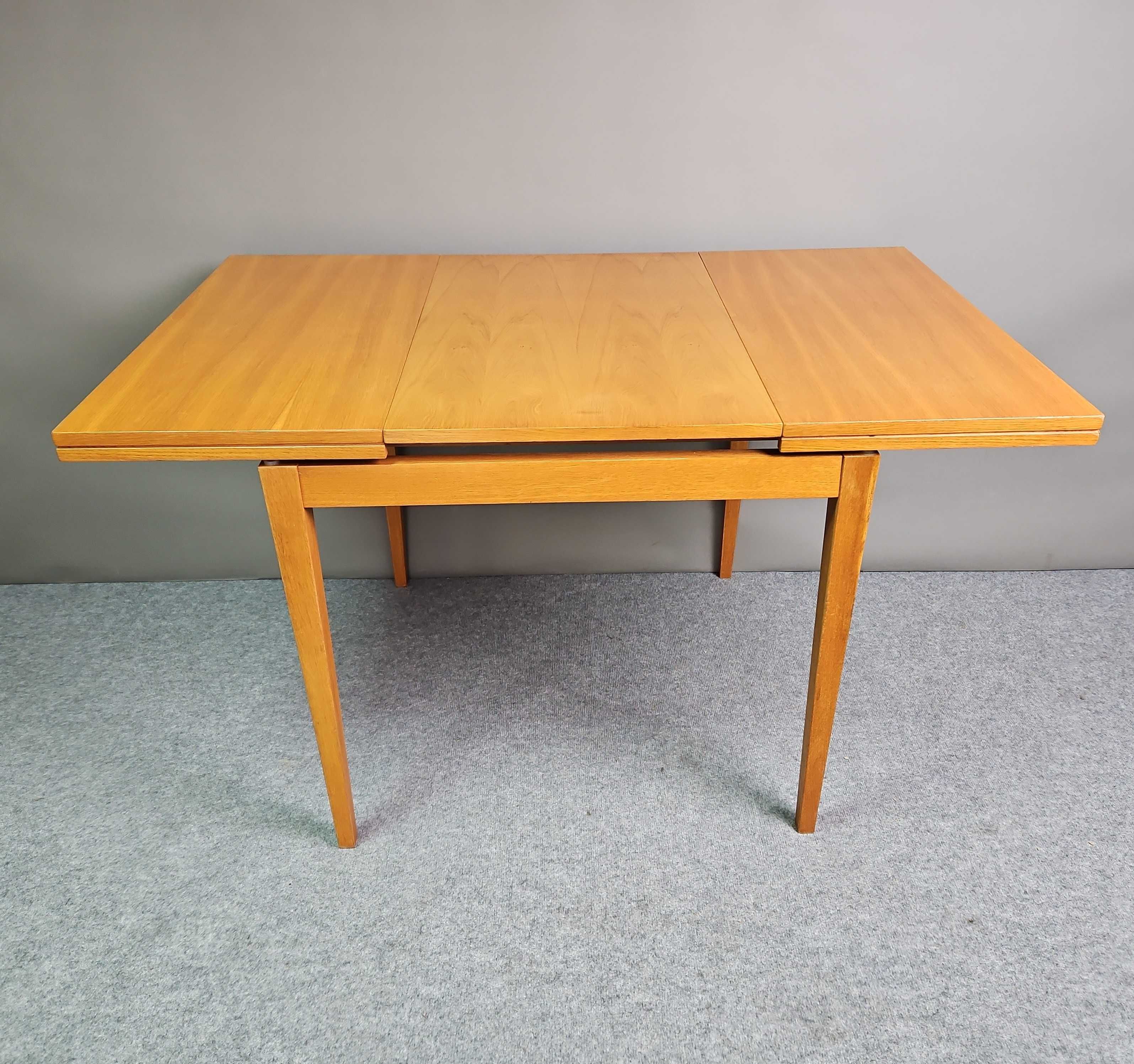 Stół rozkładany Jitona, Czechosłowacja lata 60.
