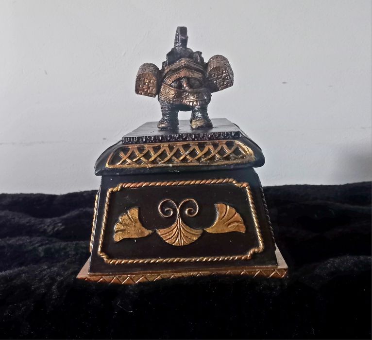 Caixa decorativa