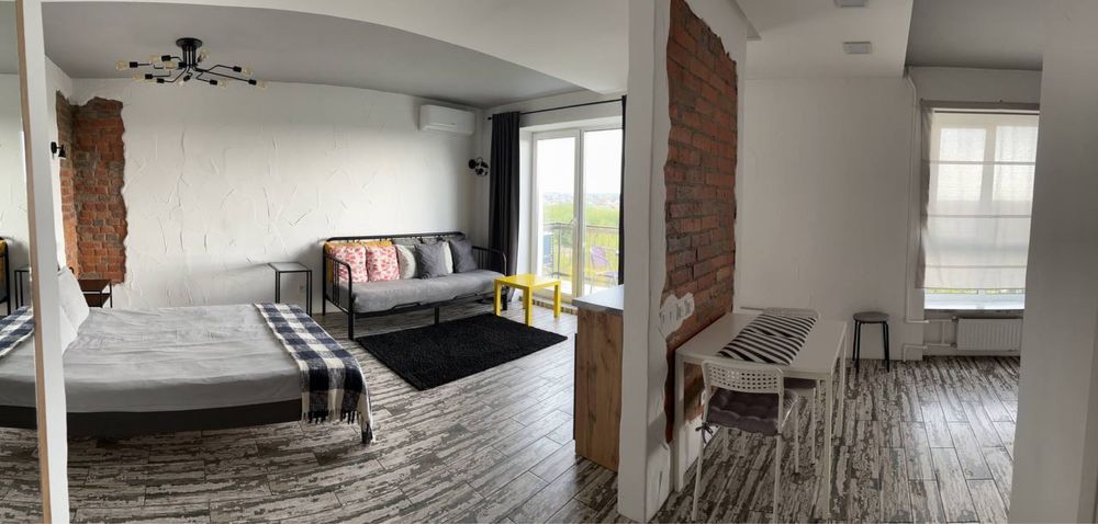 Затишна квартира з гарним виглядом на озеро