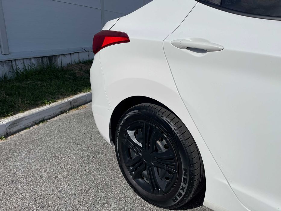 Hyundai Elantra 2011