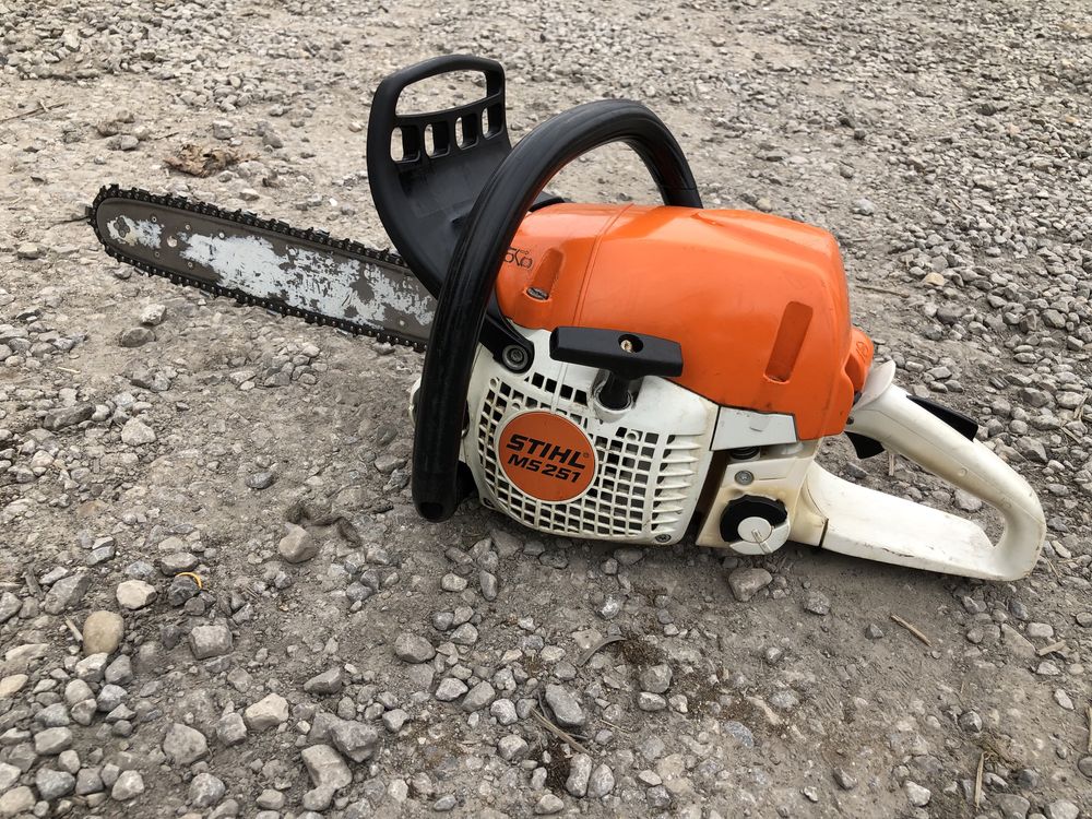 Pila spalinowa do ciecia drewna Stihl ms 251 moc 3kM