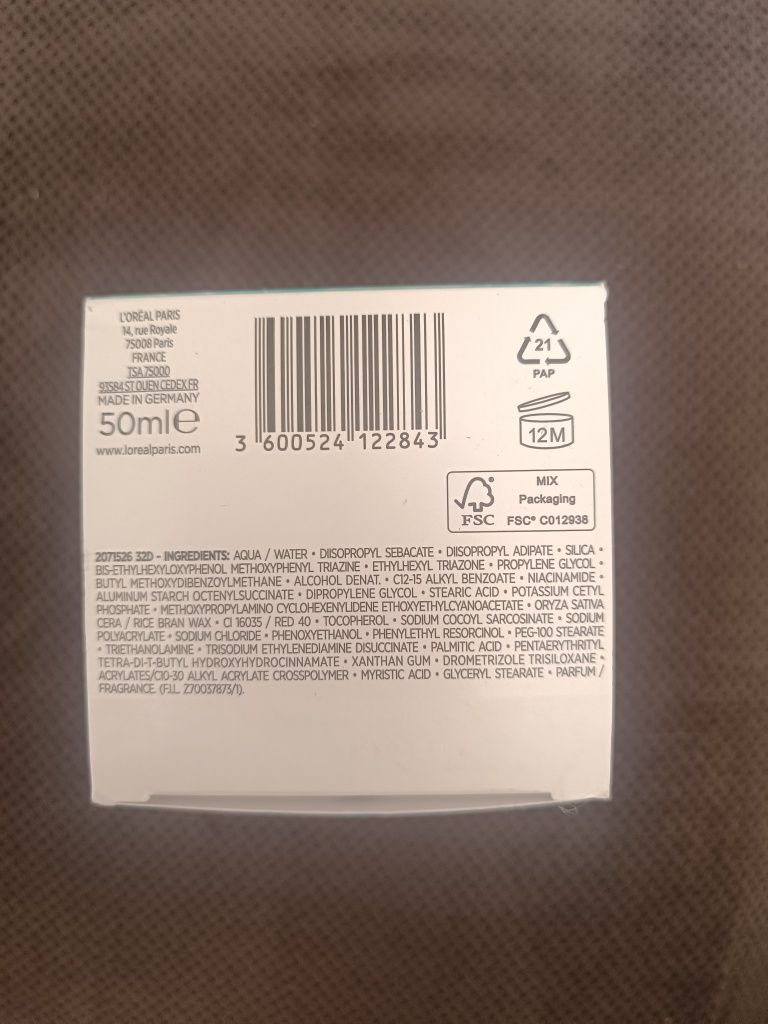 L'Oreal Paris Bright Reveal SPF50 Nawilżający krem