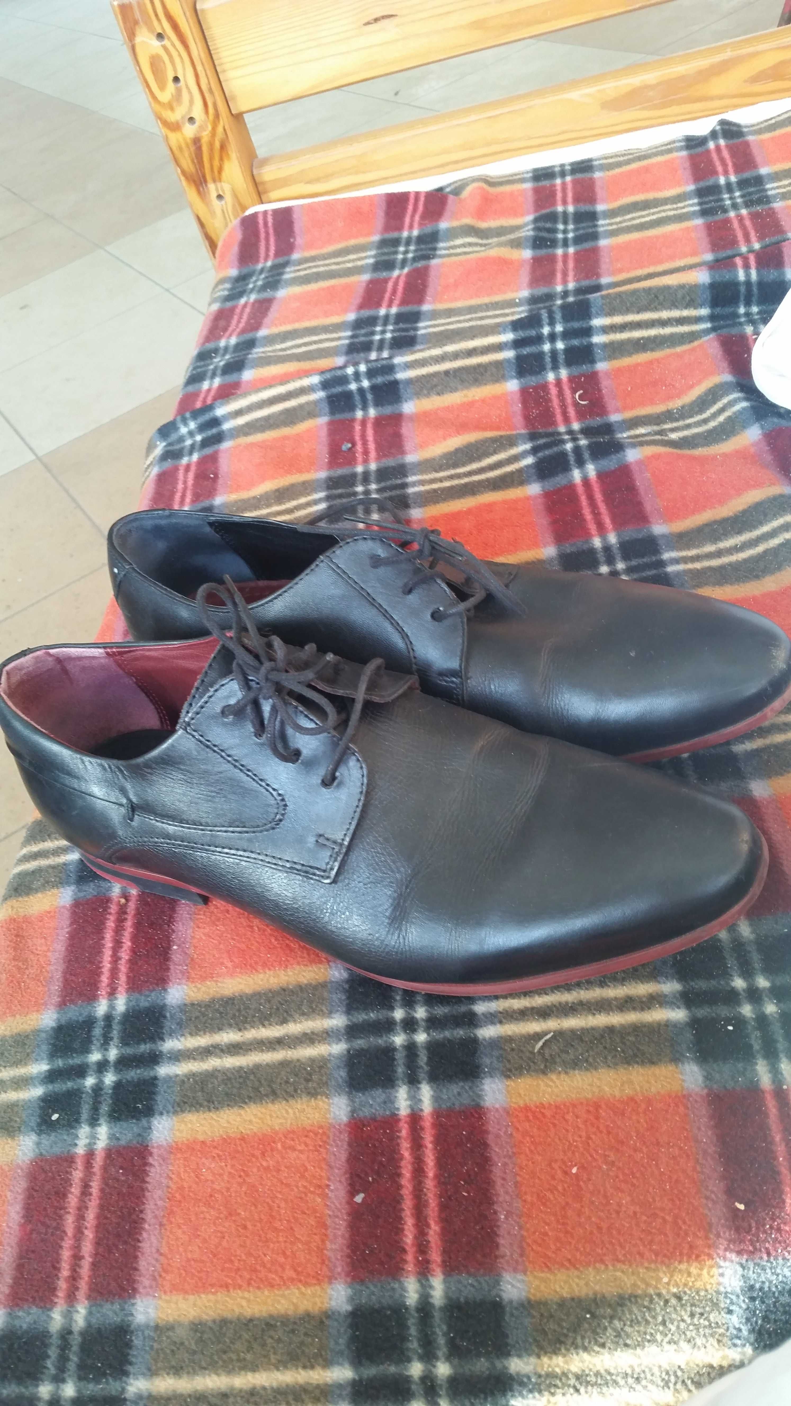 Buty garniturowe Lasocki
