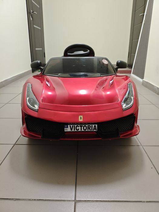 Продам машину на аккумуляторі M4700EBLRS-3