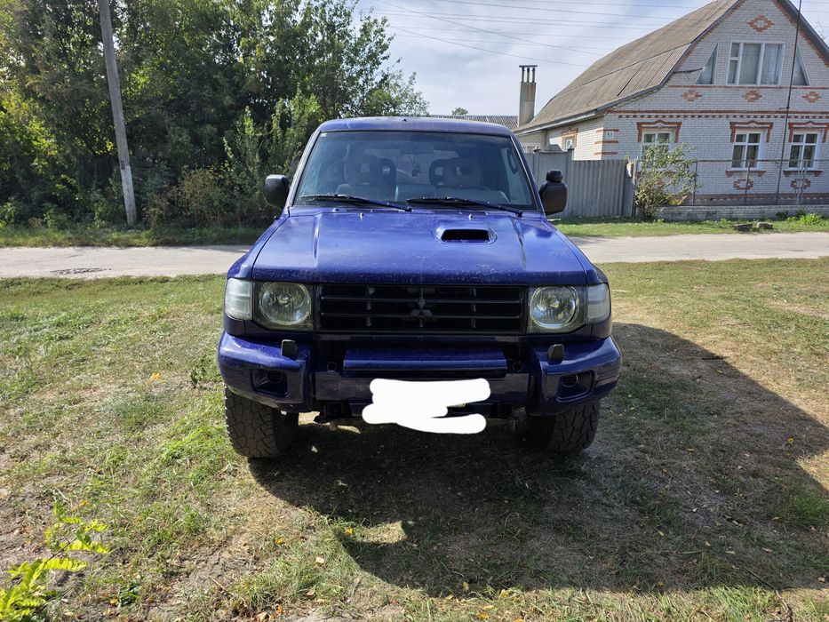 Mitsubishi Pajero 2