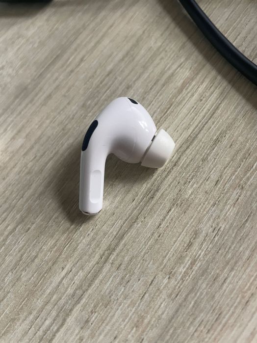 Airpods 2 PRO, same słuchawki