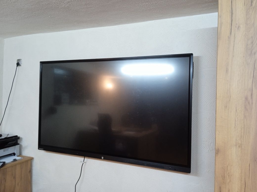 Tablica/monitor multimedialny